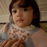 Hanis Zalikha Instagram - Bangun tidur dari katil dan hempaskan badan ke riba Mommy. Camne ni.