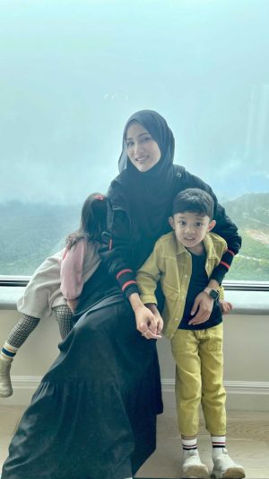 Hanis Zalikha Instagram - The video we thought was gon be a photo 🥲

I get to love you, 
it’s the best thing that I’ll ever do,
I get to love you,
It’s a promise I am making to you 

Thank you Allah for this nikmat cahaya mata & amanah.