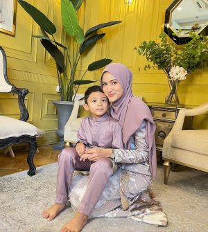 Hanis Zalikha Instagram - Raya Album 2022.

#HairulHanisAidilfitri