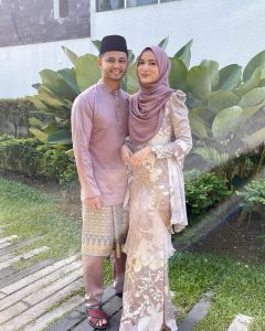 Hanis Zalikha Instagram - Selamat Hari Raya Maaf Zahir & Batin dari kami sekeluarga 🥰 MasyaAllah alhamdulillahhh. #HairulHanisAidilfitri