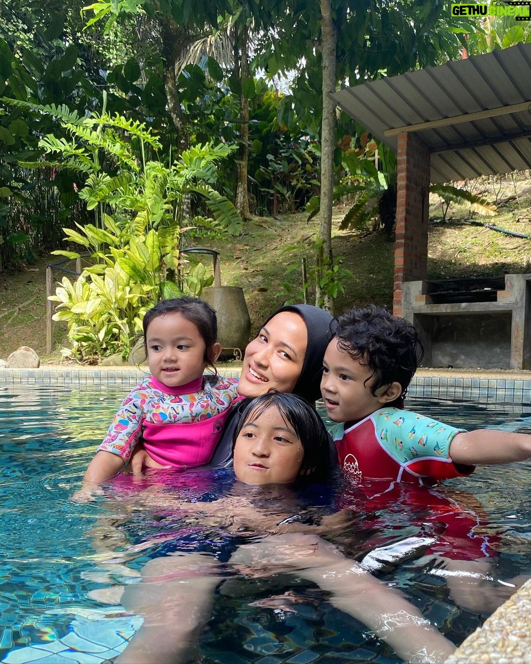 Hanis Zalikha Instagram - Ketenangan dalam keseronokan 🍃 Kembali ke alam semulajadi.