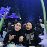 Hannah Delisha Instagram - A beautiful bulan dan bintang night. Love and blessing always to both of you @meripergibulat 🌕✨ Dressed in @rizmanruzaini #manjegotmeried