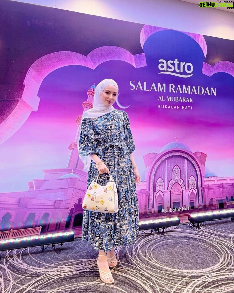 Hannah Delisha Instagram - Dropped by Astro’s Salam Ramadan Al-Mubarak #bukalahhati event the other day for #andaiitutakdirnya 🤍 All dressed in @katespadeny ♠️ #katespadeny #loveinspades