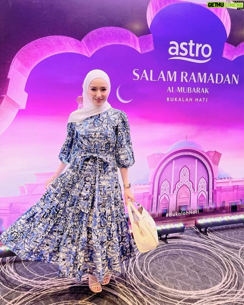 Hannah Delisha Instagram - Dropped by Astro’s Salam Ramadan Al-Mubarak #bukalahhati event the other day for #andaiitutakdirnya 🤍 All dressed in @katespadeny ♠️ #katespadeny #loveinspades
