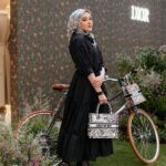Hannah Delisha Instagram - How can I not fall in love with this gorgeous garden?🌷 Come experience yourself and be enchanted with Dior Spring Summer Collection 2023 Collection in Pavillion KL from now on till 19 Mar 2023🖤 #Dior @Dior #DiorSS23 Hijab Stylist @natasha.nfn MUA @sentuhanayukirana