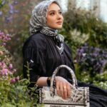 Hannah Delisha Instagram - How can I not fall in love with this gorgeous garden?🌷 Come experience yourself and be enchanted with Dior Spring Summer Collection 2023 Collection in Pavillion KL from now on till 19 Mar 2023🖤 #Dior @Dior #DiorSS23 Hijab Stylist @natasha.nfn MUA @sentuhanayukirana