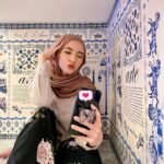 Hannah Delisha Instagram - how to 🤳