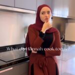 Hannah Delisha Instagram - Nak masuk dapur pun kena ada style tau😂 You guys masak apa untuk dinner? Hannah of course @pakmatwesterncafe 🤭