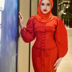 Hannah Delisha Instagram – Where’s the Big Bad Wolf?🤭
#KLFW2022 for @aliabastamamkl ♥️♥️

Dressed in @aliabastamamkl 
MUA: @austouxh 
Hijab Styling: @hijabstylingbylisa
📷: @raydhauddin