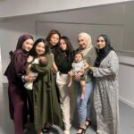 Hannah Delisha Instagram - Finally get to meet my babygirls after 2 yrs++!! Missed them so much. 2/6 are now mommies! How time flies🤍🤍 Lama tak post, are you all still in raya mood? 😘 #babygirls #dunmanites Singapore / Singapura / 新加坡 / சிங்கப்பூர்