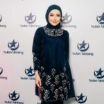 Hannah Delisha Instagram - Another remarkable night to remember with Bulan Bintang💙 Nak cari “baju macam Hannah” ada dekat @bulanbintangsisters semua design cantik-cantik 🥺