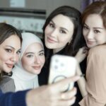 Hannah Delisha Instagram - Batrisya on set #lelakiitu 🖤 Coming soon 2024 @tv3malaysia #slotsamarinda