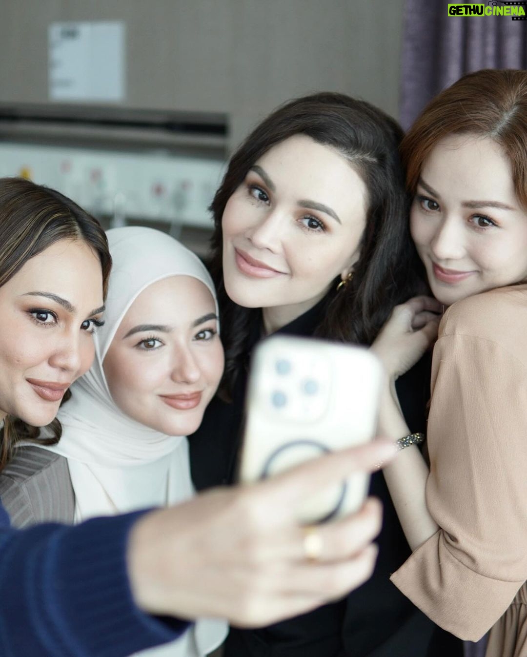 Hannah Delisha Instagram - Batrisya on set #lelakiitu 🖤 Coming soon 2024 @tv3malaysia #slotsamarinda