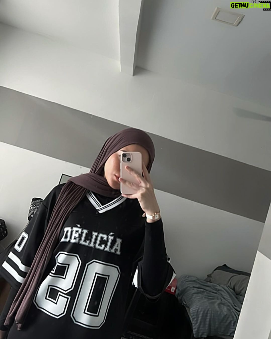 Hannah Delisha Instagram - Batrisya on set #lelakiitu 🖤 Coming soon 2024 @tv3malaysia #slotsamarinda
