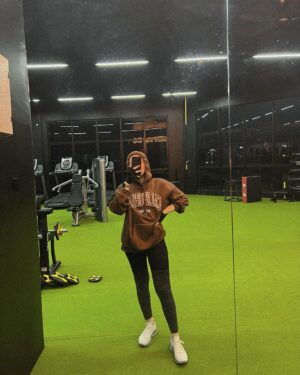 Hannah Delisha Instagram - May my skin be glowing @my__clinic ✨ and my body be strong 💪🏻