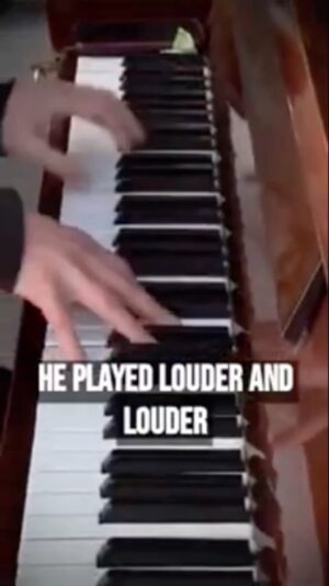 Hans Zimmer Instagram - My daughter found a video of Ukrainian pianist @alexpian_official playing Time from #Inception when air raid sirens began at the start of the war. I was so moved that we shared it at our London @HansZimmerLive show that evening.

I've seen many excellent renditions of Time over the years, but this is one I will never forget.

#StandWithUkraine #FlashbackFriday