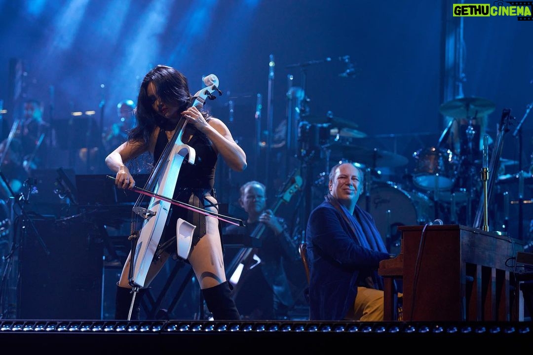 Hans Zimmer Instagram - Our first @HansZimmerLive shows in the Middle East were unforgettable. Thank you for coming out to see the band! 🇦🇪 We’ll be back touring Europe in just a few months. Can’t wait for even more of you to come to the show! Dubai, United Arab Emirates