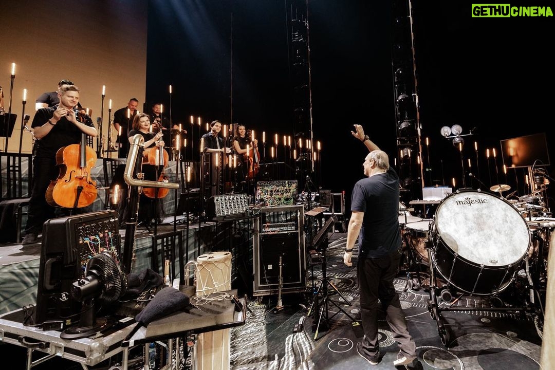 Hans Zimmer Instagram - 34 shows and 9 weeks later, the @HansZimmerLive Europe tour has come to an end in Paris 🎹🎻🥁 This unbelievable group of musicians gave it their all on stage night after night in city after city. I am so grateful to get to jam with them and call them friends! The energy in all of the arenas we visited was electric, and I have to thank all of our fans for coming out to the shows. We couldn’t have done it without you! Now we are off to sleep for a few weeks 😁 but cannot wait until the #HansZimmerLive band gets back together again. Au revoir! 📸: @frank_embacher_photo Paris, France