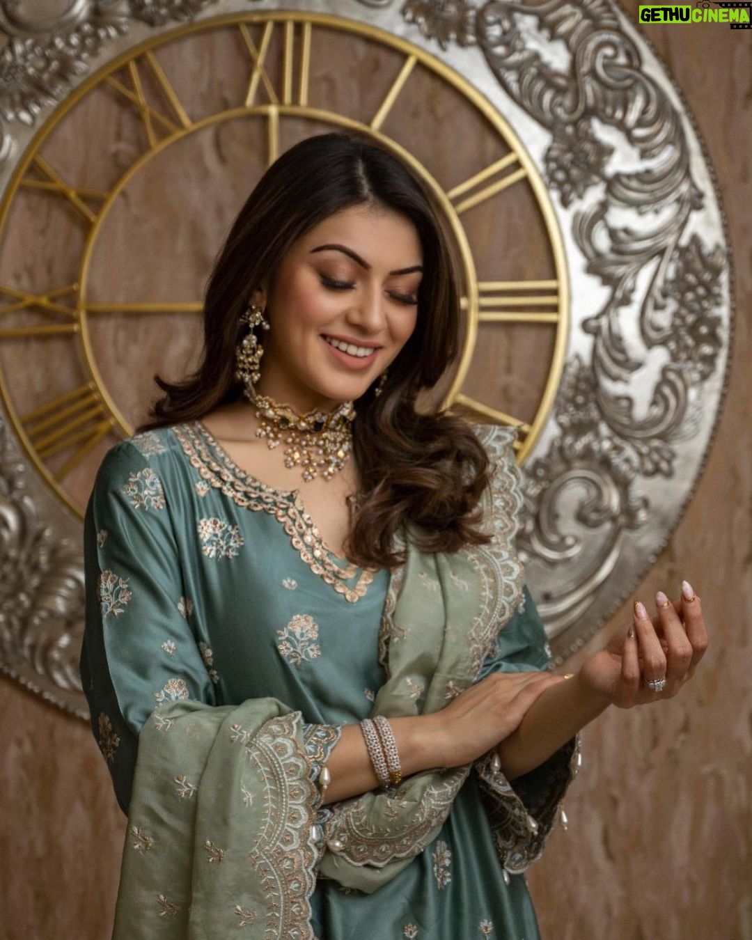 Hansika Motwani Instagram - Happy Pongal ❤️.. lets make this day full of love and gratitude .. #HappyPongal #HappyMakarSankranti