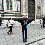 Hansika Motwani Instagram - 🇨🇭🧿🇮🇹🫕❄️⛷️🥰😬🇫🇷 🍦🥶