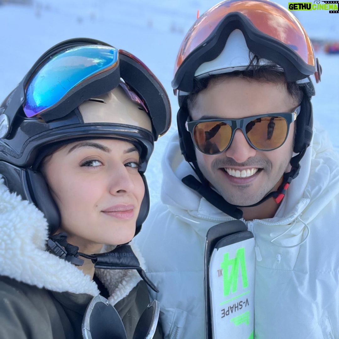 Hansika Motwani Instagram - ⛷️ 🎿 ❄️🇨🇭 Saas-Fee, Switzerland