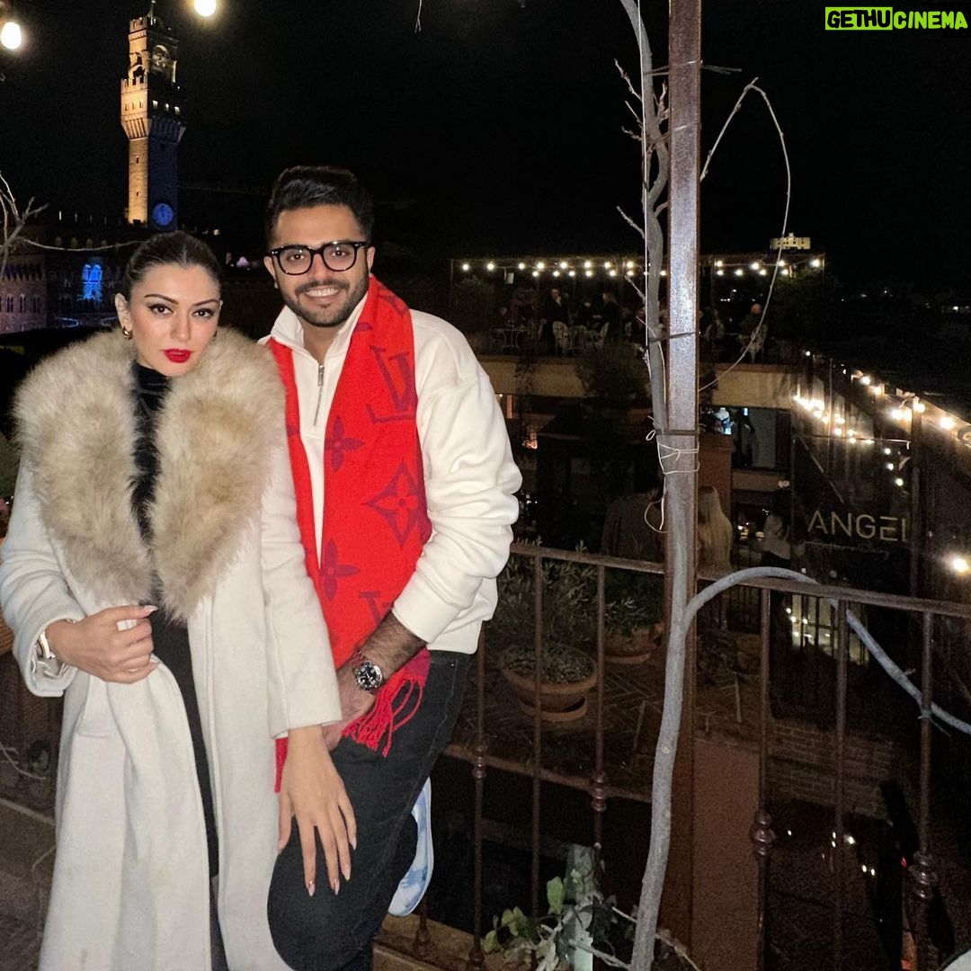 Hansika Motwani Instagram - 1.1.2024 #happynewyear Centro di Firenze