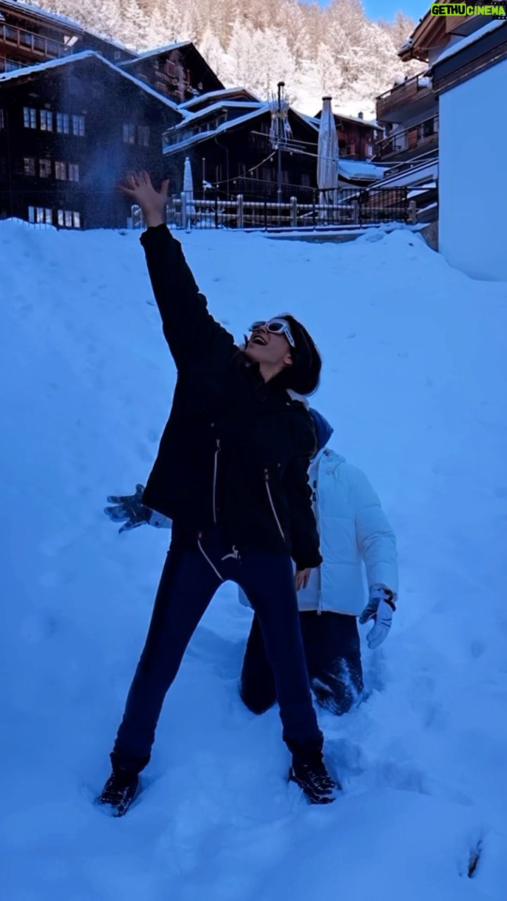 Hansika Motwani Instagram - ❄️❄️❄️❄️ Walliserhof Grand-Hotel & Spa