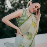 Hansika Motwani Instagram - See the last picture to see my reaction when they ask me to do more pictures 😂😋 • #promotion #ready #releasing March 8th • • Styled by: @niru05_raghupathy Saree:@surmaye_ Neckpiece:@prerto Earings:@goldenwindow @ascend.rohank Ring:@mirage.jewels Photography:@theaaronobed Hmu: @rupeshryadav @rachaelstylesmith @saigopalchikkala_cine_costumer Saree Draper:@sareedrapistchennai @rekha1210