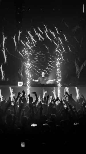 Hardwell Instagram - Amsterdam Dance Event 2023!! Amazing week full of highlights and long nights..🎶🔥
Watch the ADE’23 recap on my YouTube Channel 📺