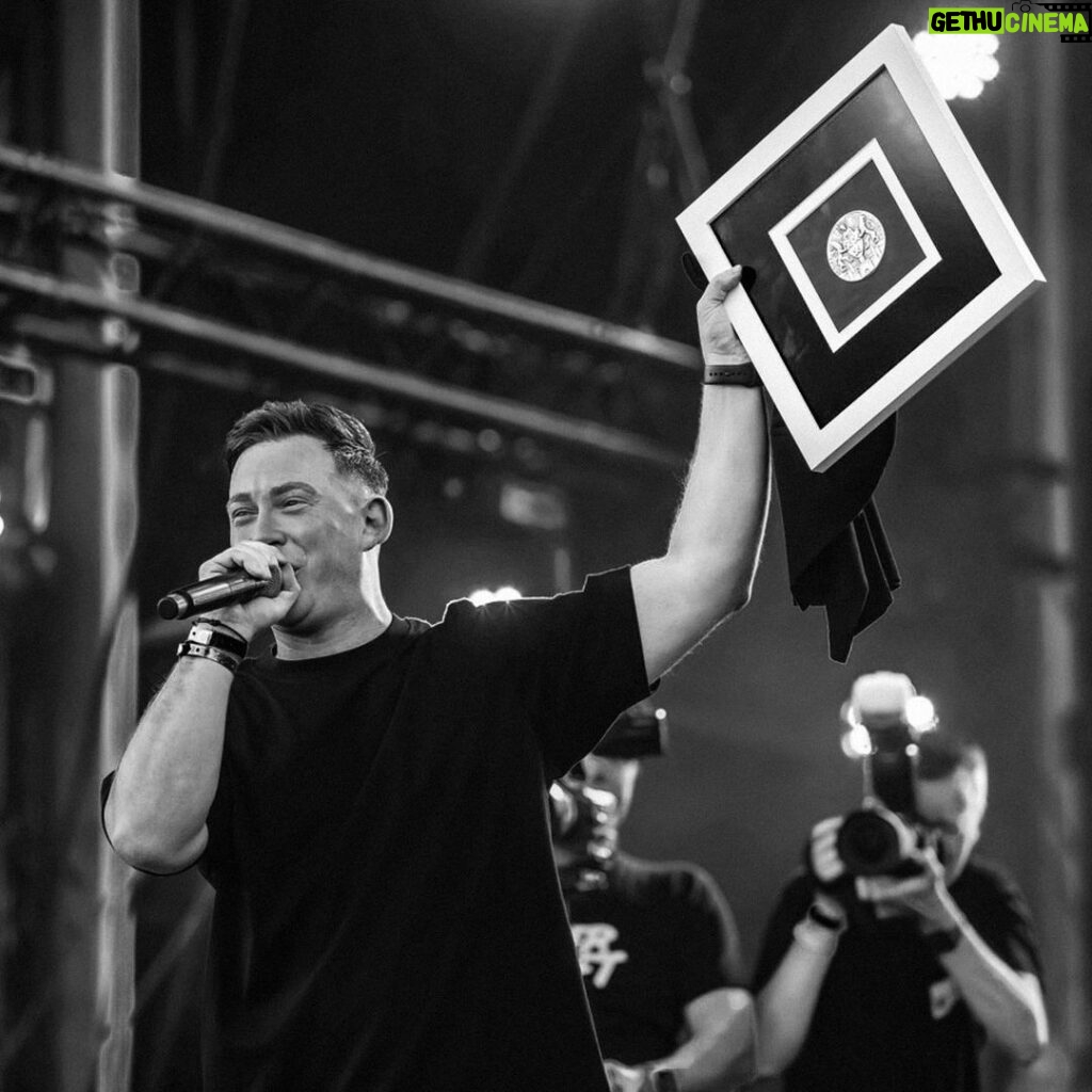Hardwell Instagram - I'm beyond grateful and deeply honoured to be named an honorary citizen of my hometown, Breda. This recognition means everything to me. Breda has been my inspiration and my home from the very beginning. It's where my dreams took flight. Wherever I've travelled through my djing or whenever asked about my music or journey as an artist, I have always been proud to represent my hometown. For a small city in the southern part of The Netherlands, it makes me so proud to see Breda play its part in the fabric of Dutch electronic music and then export it to music fans across the globe. The city helped me get my start, and I always dreamt of giving back, something my label Revealed Recordings has helped me do by supporting local talent. Being a positive force in the community and promoting cultural richness have been essential parts of my mission, and I look forward to continuing my work as an ambassador for Breda and its inhabitants. To inspire young people and talents not just in Breda but across the country and the world is something I hold dear. I am incredibly grateful to Mayor Depla, the Executive Board of B&W, and the City Council for this prestigious title. I would also like to add that I am eternally grateful for the immense support I have received from the whole Breda community throughout my career. It means so much to me. Thank you, and together, let's continue to inspire, uplift, and spread the love of music. Breda Live