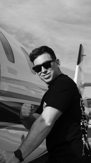 Hardwell Instagram - One week until I fly out for my North America Tour 2023.. Who’s ready?! 🇺🇸🇨🇦