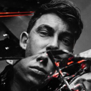 Hardwell Instagram - BROKEN MIRROR