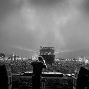 Hardwell Instagram - What an amazing weekend!! Played Portugal, Spain and Italy in just 48 hours.. Thanks @flyblackjets for making it happen! 🛩️🙏🏼