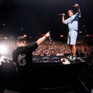 Hardwell Instagram - I'm beyond grateful and deeply honoured to be named an honorary citizen of my hometown, Breda. This recognition means everything to me. Breda has been my inspiration and my home from the very beginning. It's where my dreams took flight.
Wherever I've travelled through my djing or whenever asked about my music or journey as an artist, I have always been proud to represent my hometown. For a small city in the southern part of The Netherlands, it makes me so proud to see Breda play its part in the fabric of Dutch electronic music and then export it to music fans across the globe.
 
The city helped me get my start, and I always dreamt of giving back, something my label Revealed Recordings has helped me do by supporting local talent. Being a positive force in the community and promoting cultural richness have been essential parts of my mission, and I look forward to continuing my work as an ambassador for Breda and its inhabitants. To inspire young people and talents not just in Breda but across the country and the world is something I hold dear.
I am incredibly grateful to Mayor Depla, the Executive Board of B&W, and the City Council for this prestigious title. I would also like to add that I am eternally grateful for the immense support I have received from the whole Breda community throughout my career. It means so much to me. Thank you, and together, let's continue to inspire, uplift, and spread the love of music.