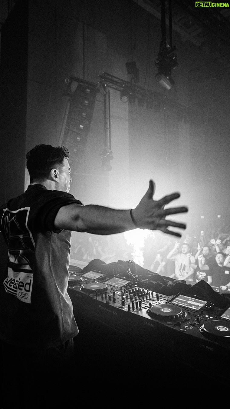 Hardwell Instagram - All I can remember… is a song that GOES LIKE THIS 🔥 After @hardwell played it around the world, the hypnotic flow of ‘Goes Like This’ together with @shortroundofficial will drop this FRIDAY! 💥 Who’s been waiting for this tune? 🚀⬇️