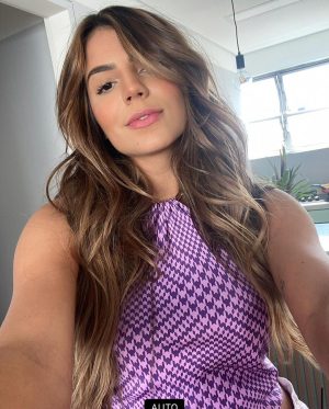 Hariany Almeida Instagram - Aproveitando que vou mudar de visual, qual cabelo vocês gostaram mais??? E o que vocês acham que vou aprontar? 🤫🤫🤫