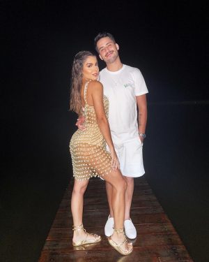 Hariany Almeida Instagram - Ansiosos por 2024, feliz ano novo! ✨🙏❤️