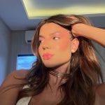 Hariany Almeida Instagram - Selfie para dar um respiro aqui no feed e pq vcs estão elogiando muito esse cabelinho ❤️