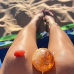 Hariany Almeida Instagram - Esse carrossel é um reflexo da minha busca de conexão interior. Entre cores, sorrisos e pequenos momentos, descubro a beleza de estar mais sintonizada comigo mesma. Cada foto é um capítulo, uma expressão autêntica do meu caminho de autodescoberta. 🧡 João Pessoa, Brazil