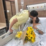 Hariany Almeida Instagram – Meus grudesss, passei por uma cirurgia para retirar as amígdalas, carne esponjosa e corrigir o desvio de septo. Estou me recuperando bem e em breve vou contar mais sobre todo o processo, tá??? Também quero agradecer por todas as mensagens carinhosas que vocês estão me mandando 🌻❤️ ahhh, eu contei mais sobre a cirurgia no meu canal do youtube, assistam lá! E eu quero saber se alguém aqui já operou disso, como foi a recuperação?? Me contem tudo! São Paulo, Brazil