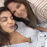 Hariany Almeida Instagram – Meus grudesss, passei por uma cirurgia para retirar as amígdalas, carne esponjosa e corrigir o desvio de septo. Estou me recuperando bem e em breve vou contar mais sobre todo o processo, tá??? Também quero agradecer por todas as mensagens carinhosas que vocês estão me mandando 🌻❤️ ahhh, eu contei mais sobre a cirurgia no meu canal do youtube, assistam lá! E eu quero saber se alguém aqui já operou disso, como foi a recuperação?? Me contem tudo! São Paulo, Brazil