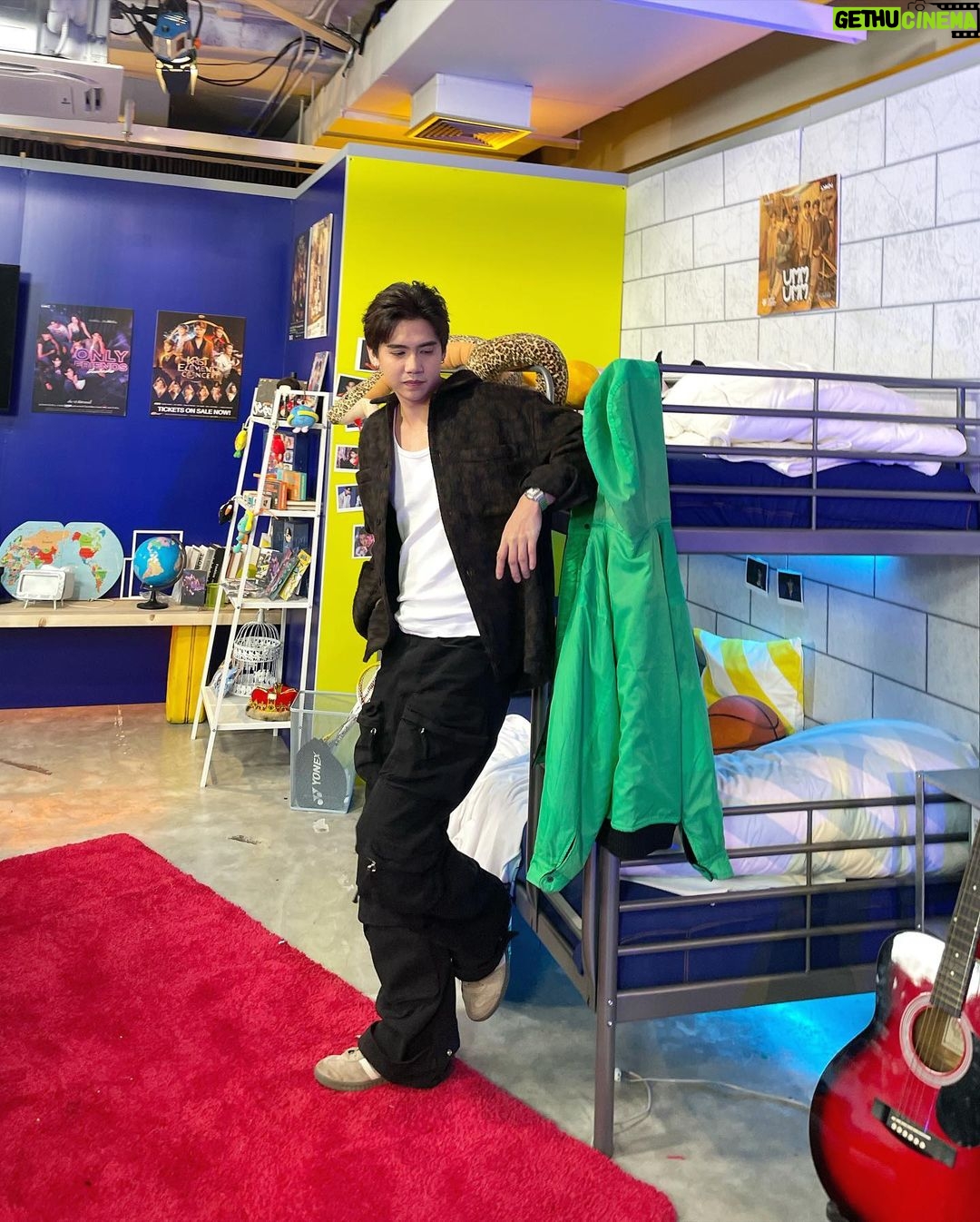 Harit Cheewagaroon Instagram - Live House⛺️⛱️