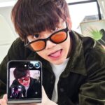 Harit Cheewagaroon Instagram - พับทั้งวัน พับทั้งคืน #GalaxyZFlip5 #withGalaxy #TeamGalaxy #JoinTheFlipSide