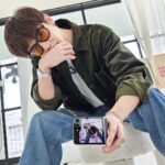 Harit Cheewagaroon Instagram - พับทั้งวัน พับทั้งคืน #GalaxyZFlip5 #withGalaxy #TeamGalaxy #JoinTheFlipSide
