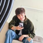 Harit Cheewagaroon Instagram - พับทั้งวัน พับทั้งคืน #GalaxyZFlip5 #withGalaxy #TeamGalaxy #JoinTheFlipSide