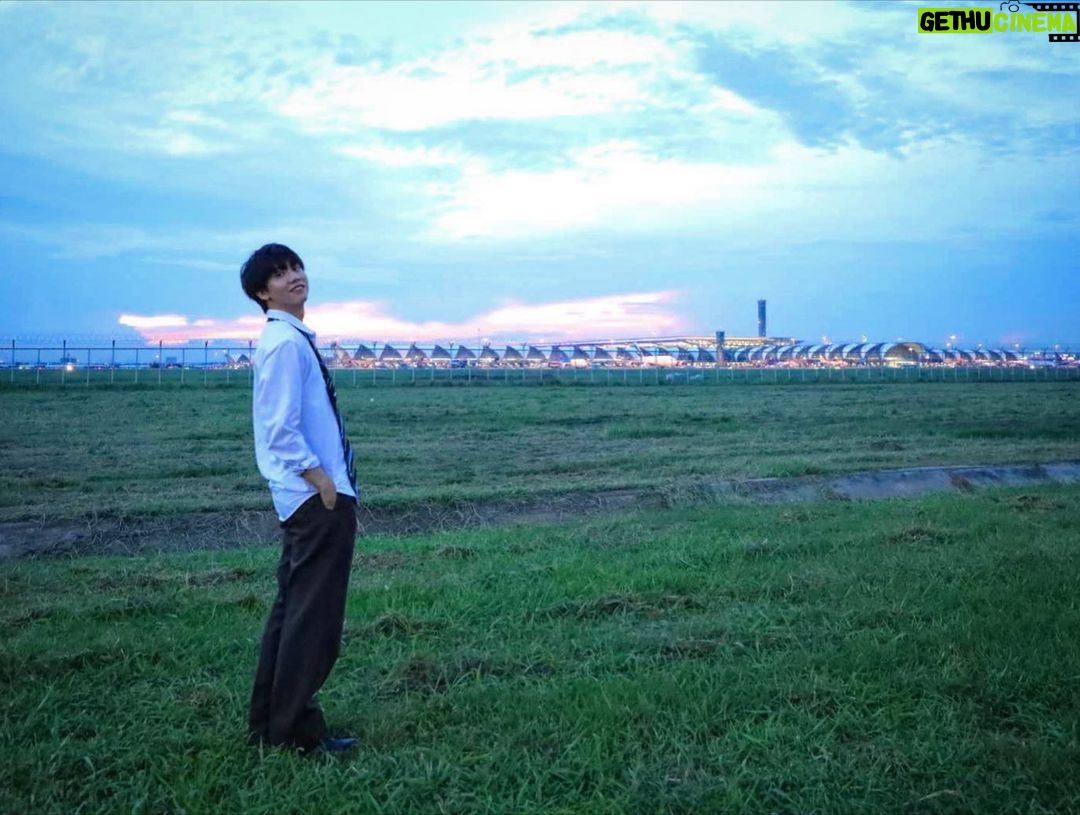 Harit Cheewagaroon Instagram - อยากเห็นท้องฟ้าเป็นอย่างวันนั้น🌤️