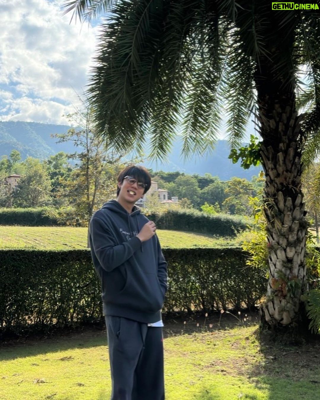 Harit Cheewagaroon Instagram - ฟ้าสีครามสดใส🌤️