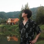 Harit Cheewagaroon Instagram - อย่ามองเลยไปถึงเขา มองเราหน่อยดิ🦥