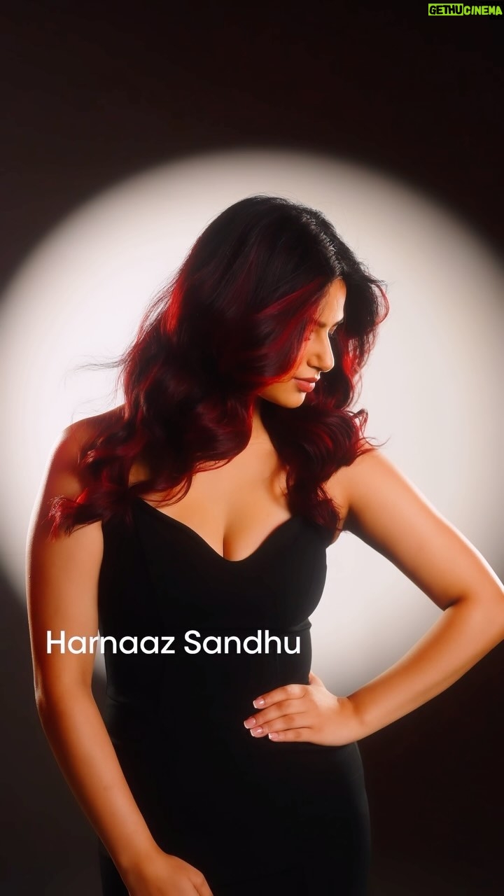 Harnaaz Kaur Sandhu Instagram - #TrendAlert From ordinary to extraordinary: Embracing the hottest new hair color trend of 2024! 🔥 Red is not just a color, it’s a statement. Thank you @lorealpro_education_india & @shinejanarthanan for this! #Ad #HairColor #LorealProInReds #LorealProfIndia #LorealProlndia #LproReds #GoRed #iNOAreds #ShadesofRed