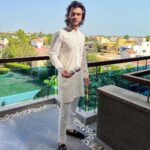 Haroon Kadwani Instagram - Eid Mubarak! ♥️